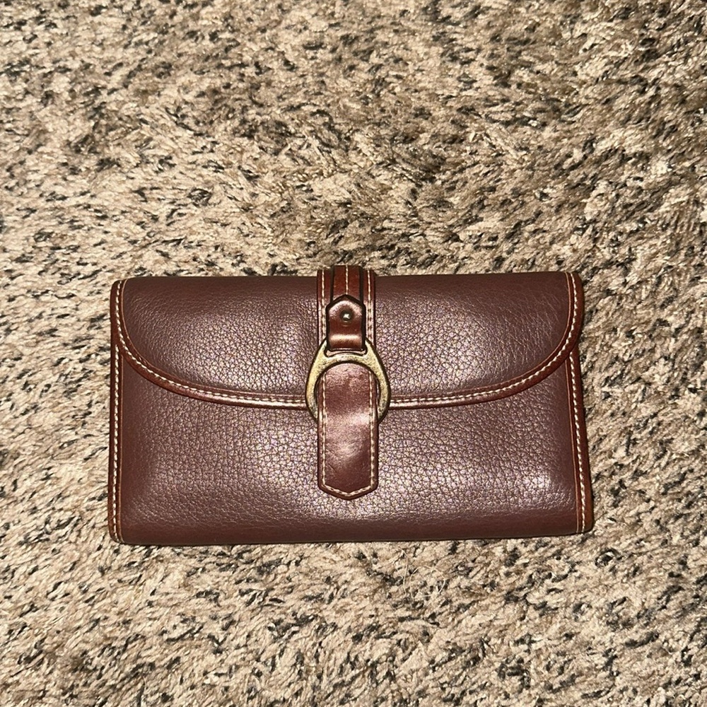 Dooney and bourke wallet